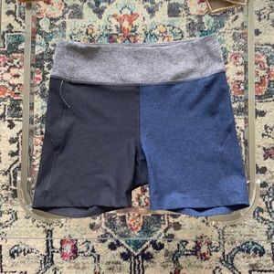 Outdoor voices warm up short